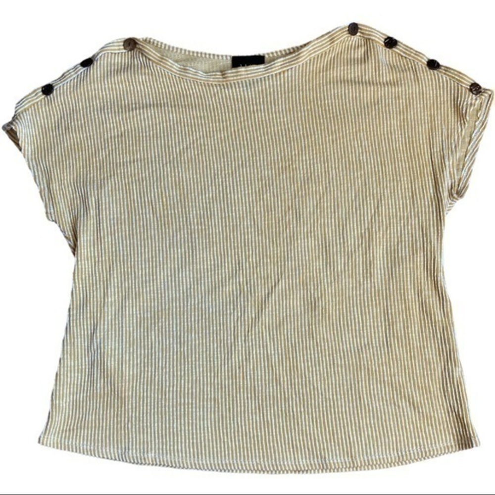 W5 size Large short sleeve top, vertical stripes wood buttons on shoulders